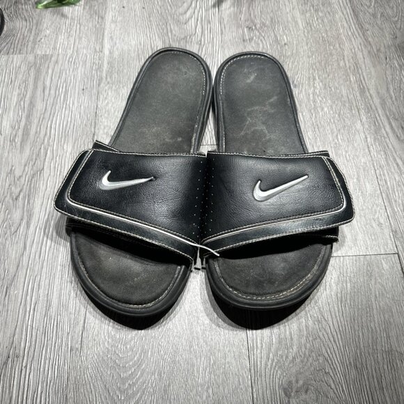 Nike COMFORT Slide 2 Sandal Men\'s Size 11 Black/Metallic Silver 415205 002
